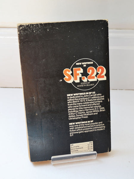 New Writings in SF 22 Ed. by Kenneth Bulmer (Corgi Books / 1974)