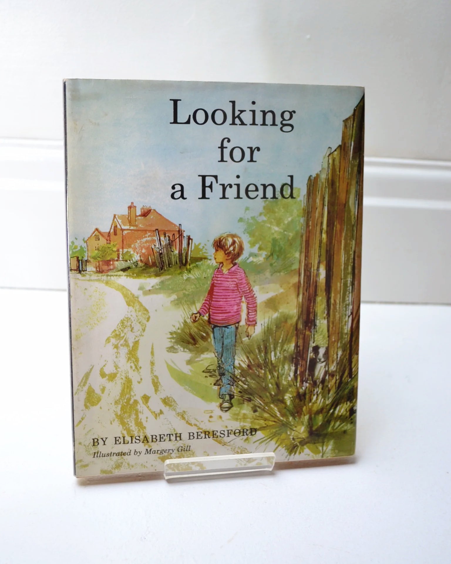 Looking For a Friend by Elizabeth Beresford (Ernest Benn Ltd / 1967)