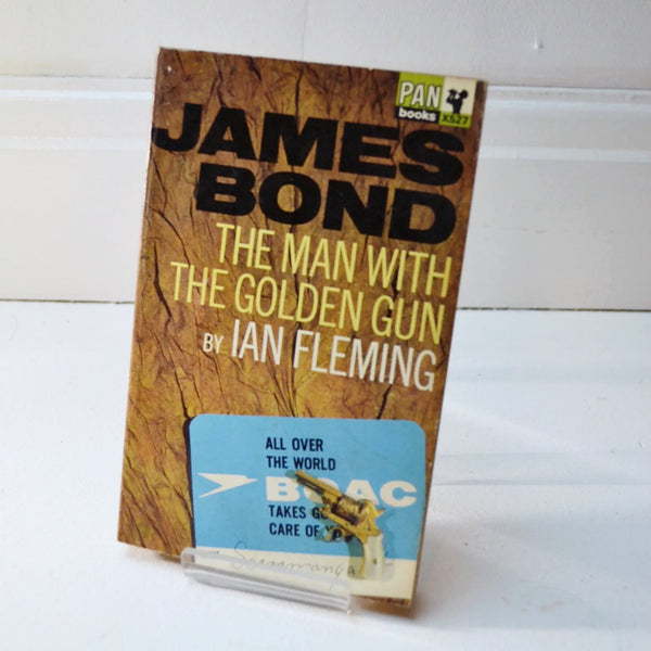 The Man With the Golden Gun by Ian Fleming (Pan Books X527 / First Pan ed. 1965)