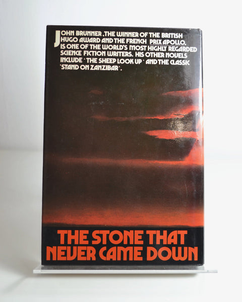 The Stone That Never Came Down by John Brunner (New English Library / 1976)